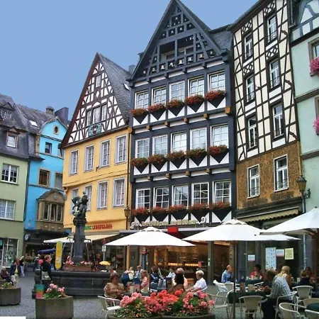 Charming 2-Bed Apartment In Cochem Exterior foto