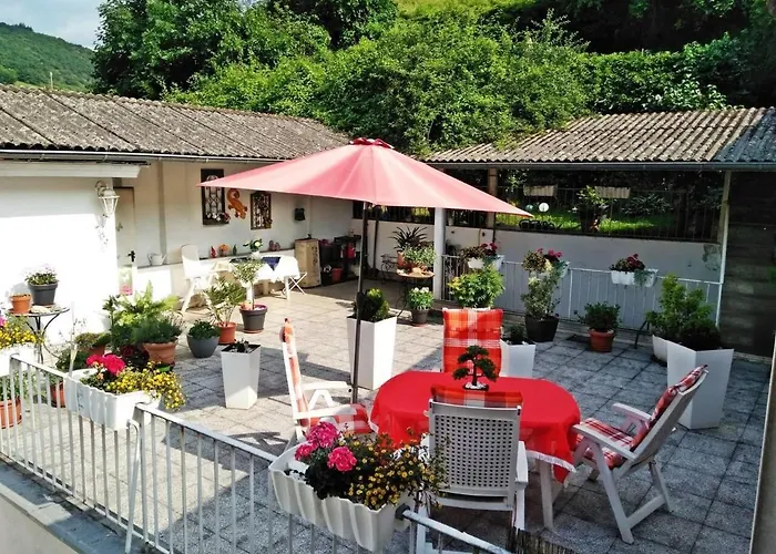 Charming 2-Bed Apartment In Cochem